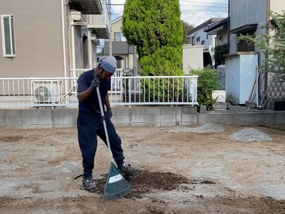 エアレーションスパイクでの土壌改良